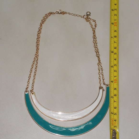 Vintage Fashion Necklace - Picture 2 of 4